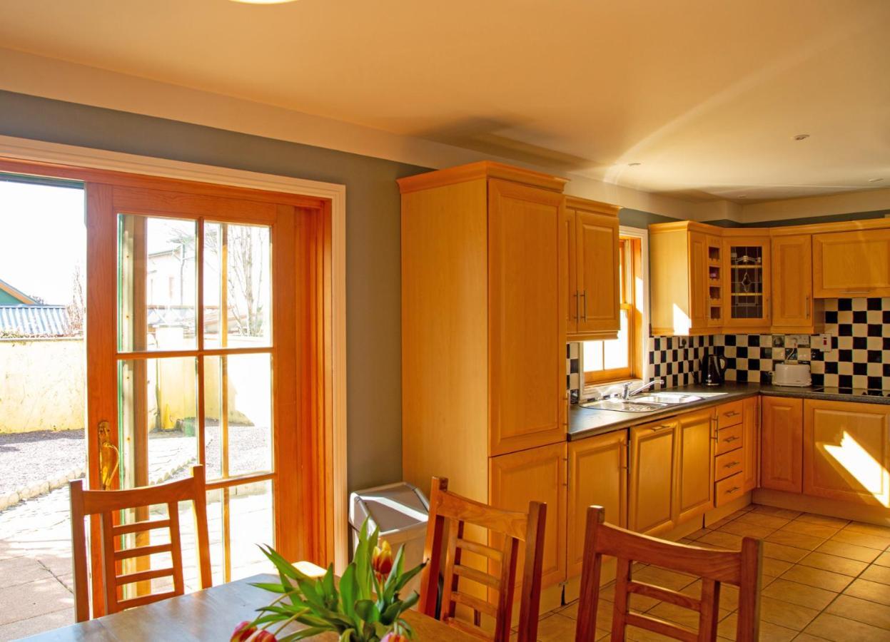 Dingle Town Holiday Home By Trident Holiday Homes المظهر الخارجي الصورة
